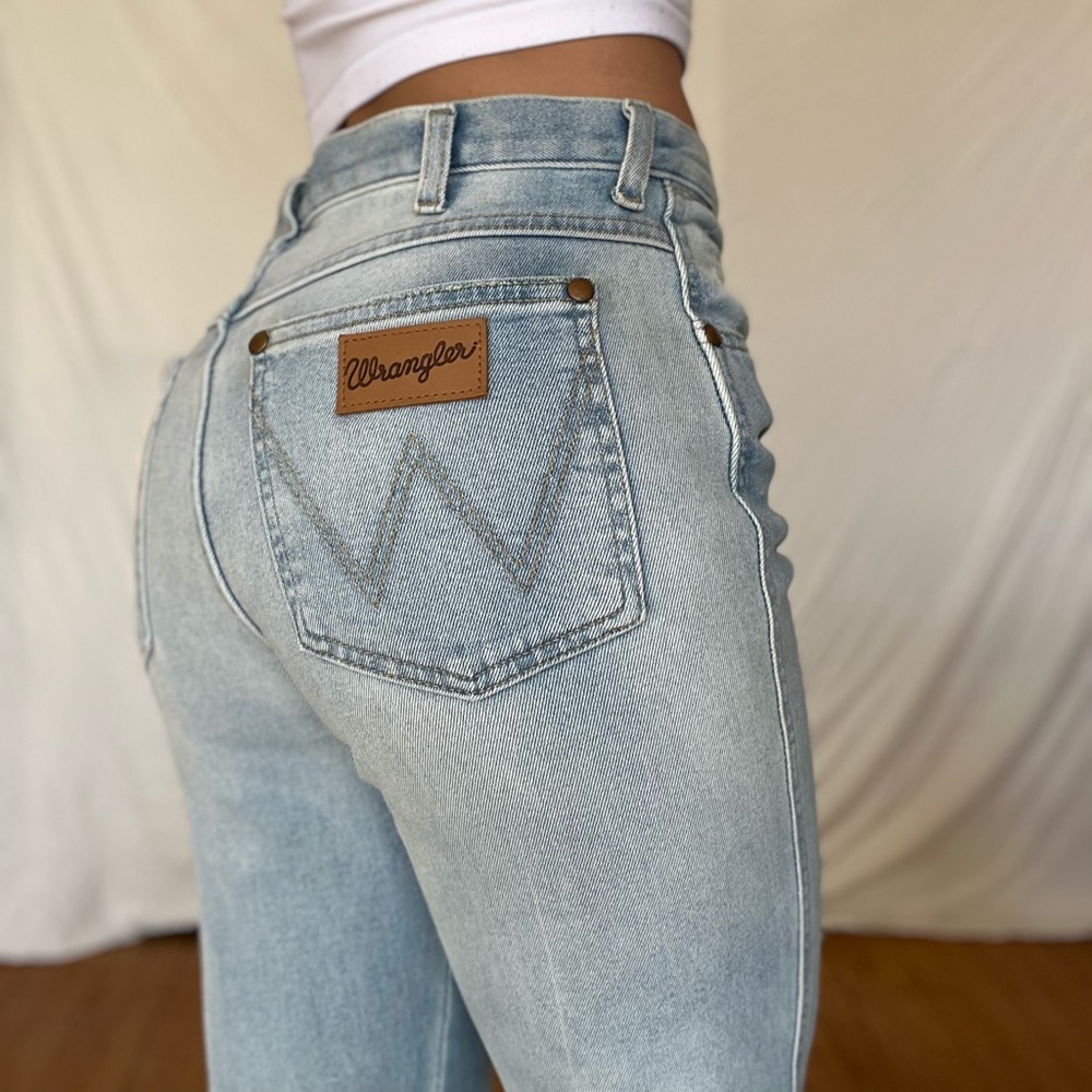 Wrangler Heritage Straight Leg Jeans
